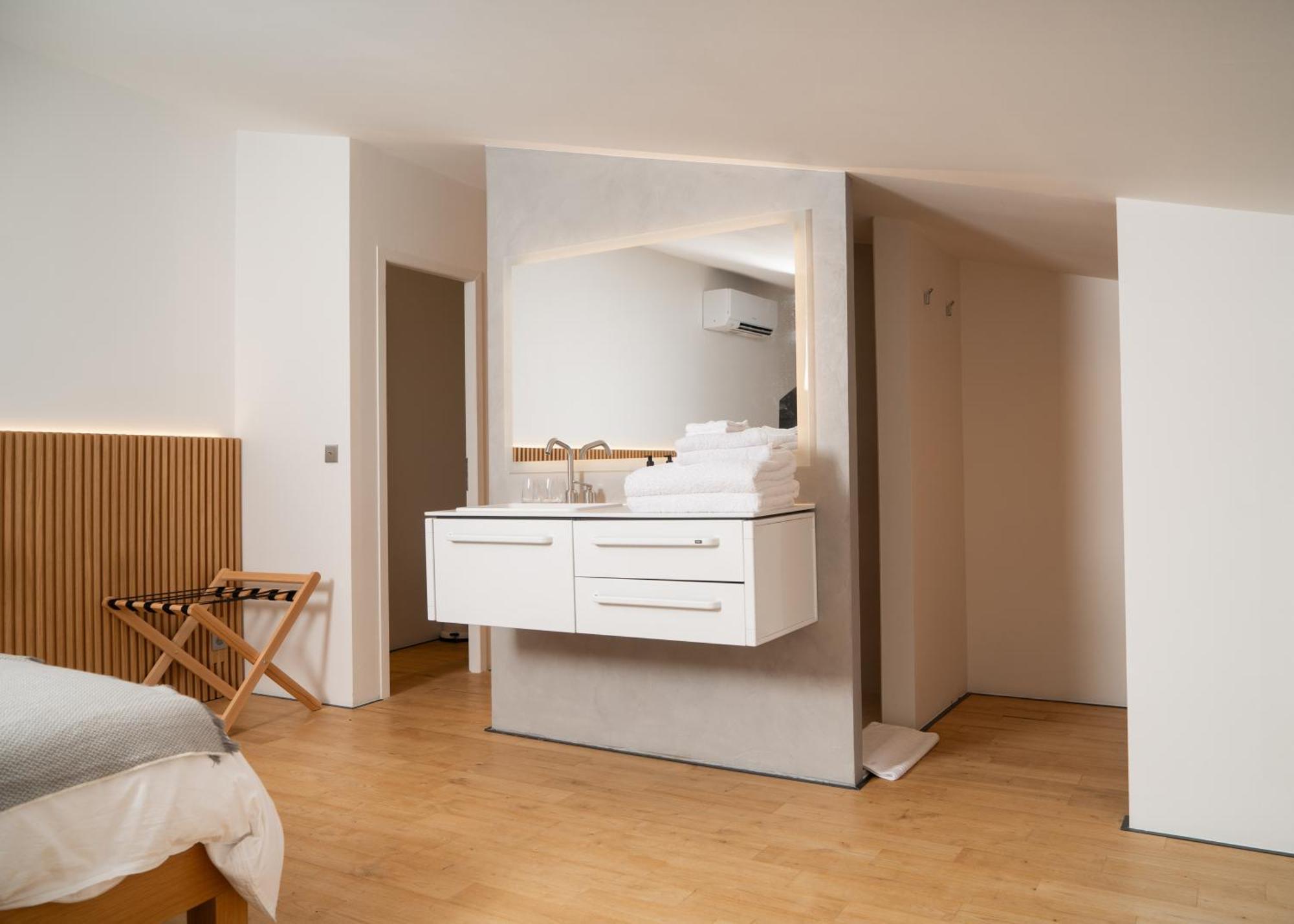 Apartment Bouquerie